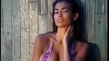 Kelly gale shows off her sexy figure for sports illustrated