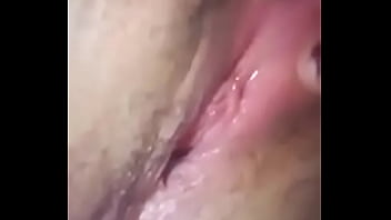 20 años y bien abierta