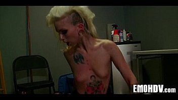 Emo babe with tats gets some dick 123