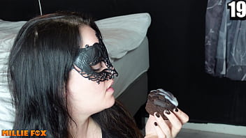 Amateur milf swallows 20 loads of cum millie fox