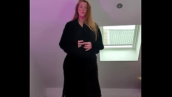 Bon mardi mes amours j'espère que mon ensemble de lingerie mes talons