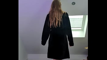 Bon mardi mes amours j'espère que mon ensemble de lingerie mes talons