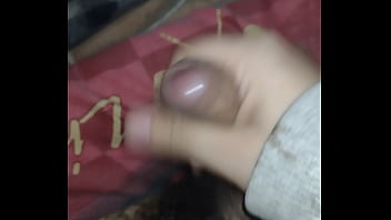 Me Masturbo Y Sale La Leche thumbnail