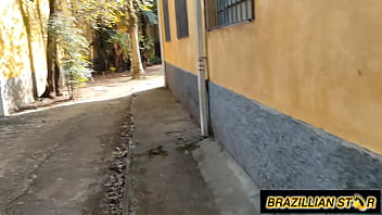 Comi a novinha no matagal