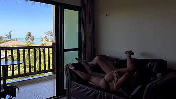 Acordei meu amigo de pijama e fodi muito aquele pau duro com meu cuzinho