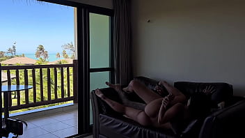 Acordei meu amigo de pijama e fodi muito aquele pau duro com meu cuzinho