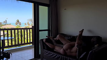 Acordei meu amigo de pijama e fodi muito aquele pau duro com meu cuzinho