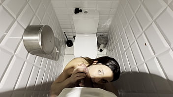 Big dick deepthroat cleaning in public