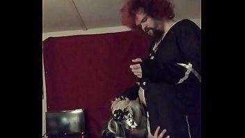 Harley Quinn Gives Handjob thumbnail