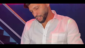 Entrevista de emprego acaba em muito sexo e muita aprovação teaser