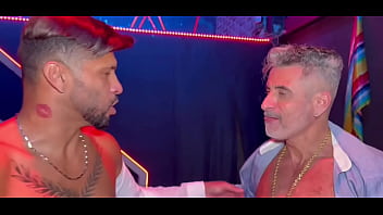 Entrevista de emprego acaba em muito sexo e muita aprovação teaser