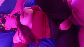 Me folle sin condón a la mejor amiga de mi esposa le encanta el sexo por dinero 2