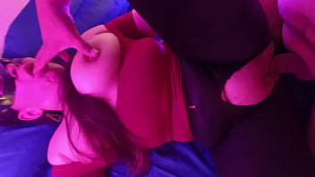 Me folle sin condón a la mejor amiga de mi esposa le encanta el sexo por dinero 2