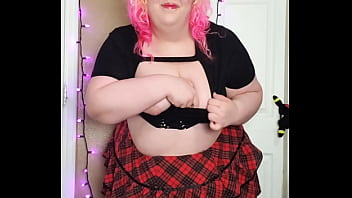 Hairy bbw isn't wearing panties