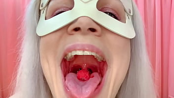 Raspberry vore mia mimi