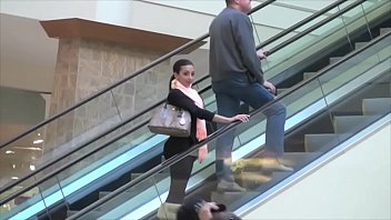 Las vegas mall squirt