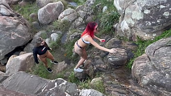 Aquele passeio na praia com muita sacanagem no final