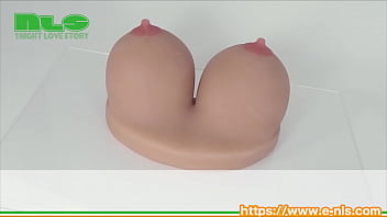 小麦色が眩しい大きなおっぱい！