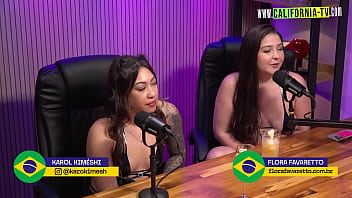 Eu amo o fetiche de pingar vela quente em mim