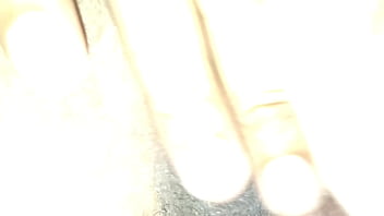 แหกหีสาวสวยเอาควยเย็ดรูแตดจนแตกในใส่รูหี