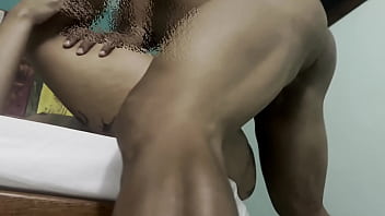 Transei com meu melhor amigo deixei ele gosar na minha cara