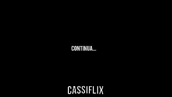 Mamãe noel safada tomando banho de leite e levando pau na bucetinha de 4 com cuzão lindo a mostra completo no cassiflix