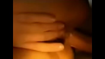 Ninfetinha liberando o cuzinho para o amigo mpeg4