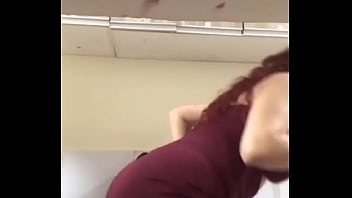 Gosta dançando até o chão