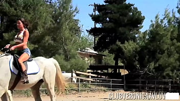 Blonde babe devon lee loves to ride hard tanned slut veronica avluv