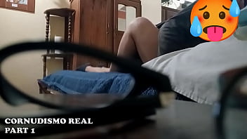 Esposo me ofrece como kine a uno de sus amigos part 1