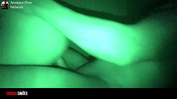 Cena completa no red foda gostosa no escuro com dotado