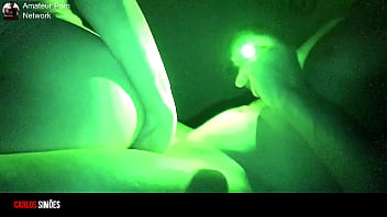 Cena completa no red foda gostosa no escuro com dotado