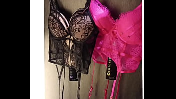 Vidéo dans la cabine d'essayage disponible pour mes abonnés fans