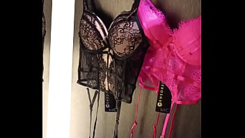 Vidéo dans la cabine d'essayage disponible pour mes abonnés fans