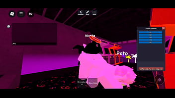 Pasandola bien en roblox con una amiga