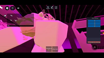 Pasandola bien en roblox con una amiga