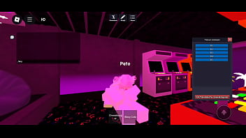 Pasandola bien en roblox con una amiga