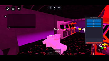 Pasandola bien en roblox con una amiga