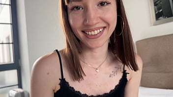 Neighbor gave me her vagina as a welcome to the building kate quinn