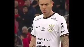 Loiro do corinthais fodendo o althetico paranaense gostoso