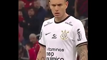 Loiro do corinthais fodendo o althetico paranaense gostoso