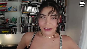 Now the second part of my video with the superb jadecve from the french tv show "la villa des cœurs brisés" i take off