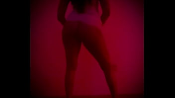 Red light twerking with lola luv 2