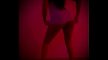 Red light twerking with lola luv 2