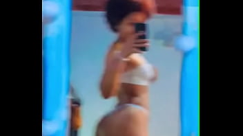 Bonjourdemande moi ce que tu veux