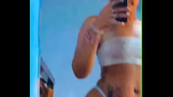 Bonjourdemande moi ce que tu veux