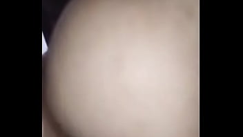 Buceta arrombada até o tal com o punho e o pau enterrados juntos