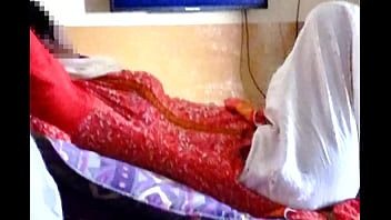 Indian bhabi's sexy body show