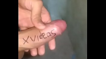 Corrida En El Baño thumbnail