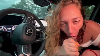 Peguei carona com meu chefe e mamei o pau dele até ganhar leitinho